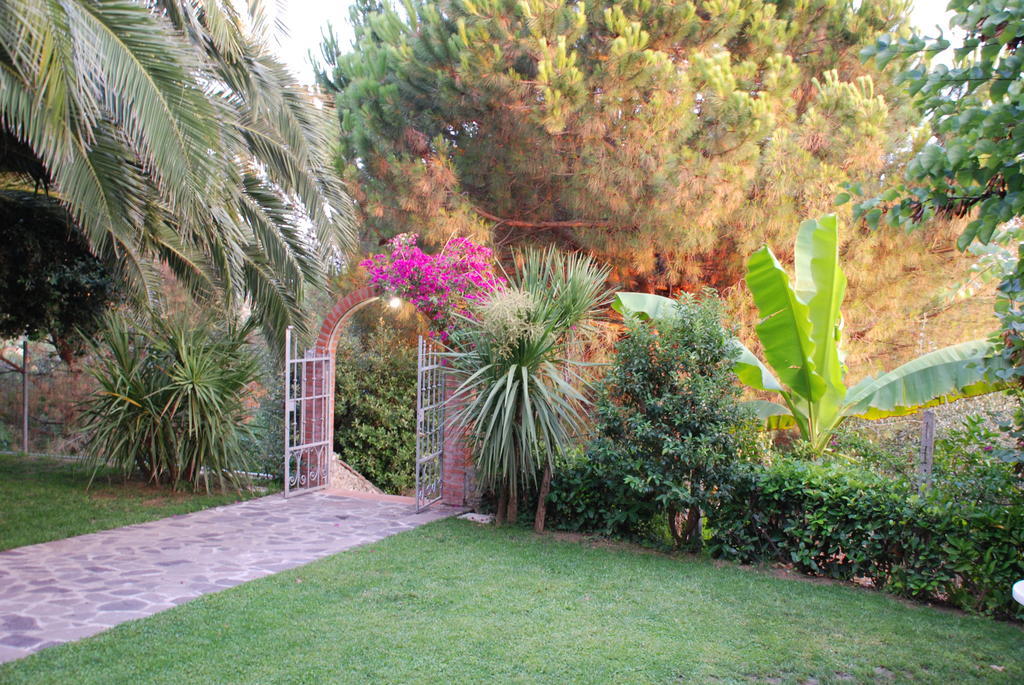 La Chandelle Massarosa Bagian luar foto